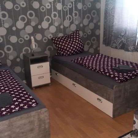 2 Bettzimmer Zentrumsnah Apartment แอร์ฟวร์ท ภายนอก รูปภาพ