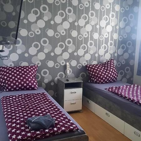 2 Bettzimmer Zentrumsnah Apartment แอร์ฟวร์ท ภายนอก รูปภาพ
